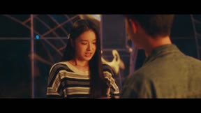 借顏11