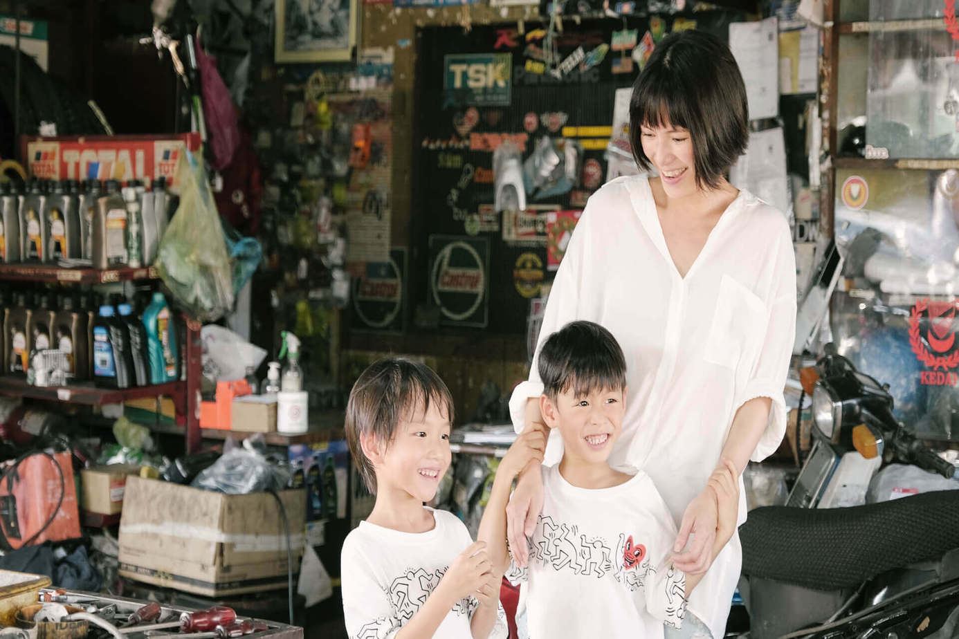 孩子你好嗎 ? 我的名字叫李心潔